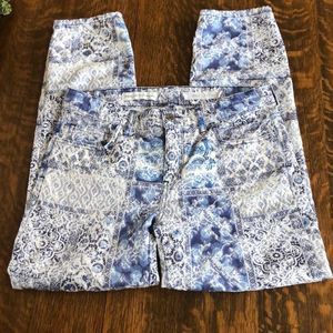 Pilcro and the Letterpress blue, white and gray, embroidered cropped jeans